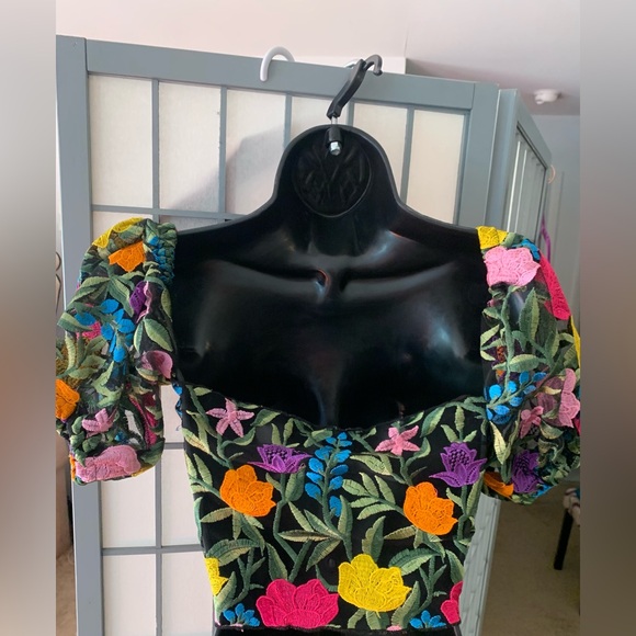 JLorraine(Top only) - Picture 5 of 8